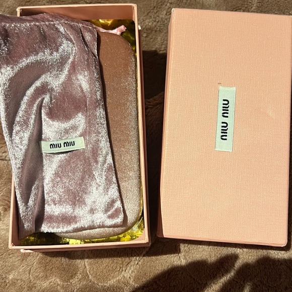 Miu miu authentic sunglasses - Picture 5 of 8